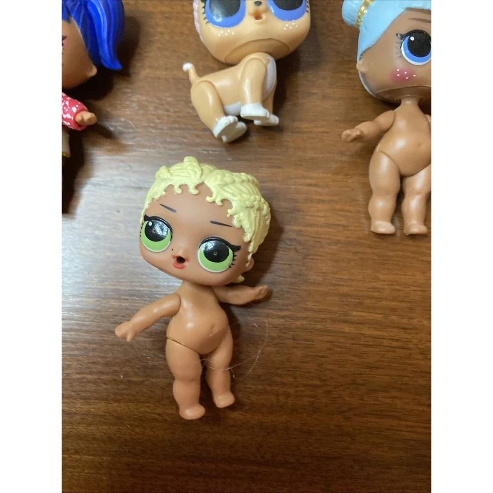 LOL Surprise OMG Dolls by MGA Mixed Lot of 20 Small